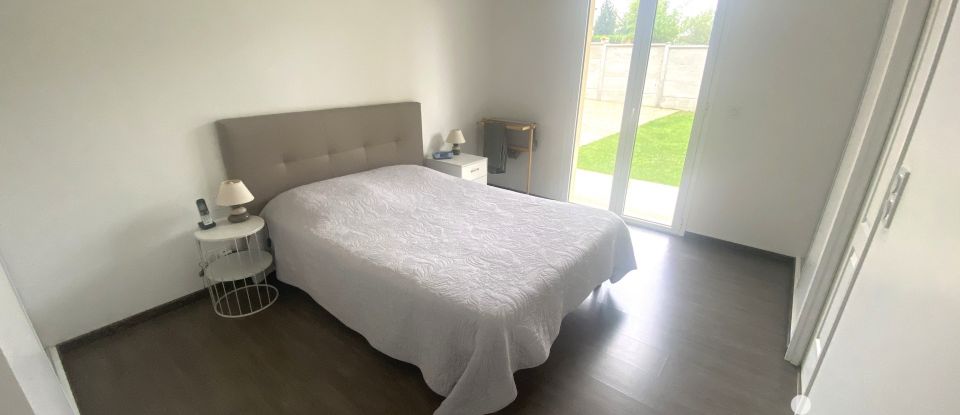 Maison 6 pièces de 189 m² à Darvault (77140)