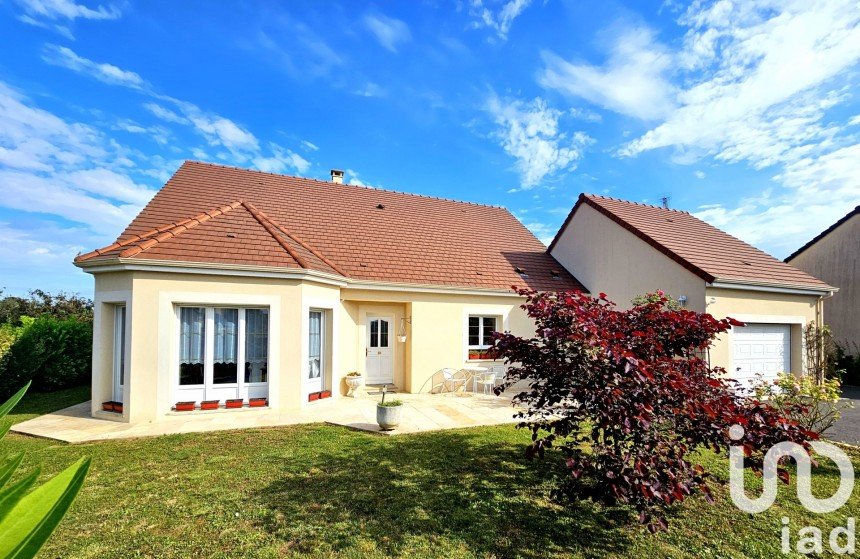 Maison 5 pièces de 128 m² à Bourges (18000)