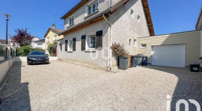 Maison traditionnelle 10 pièces de 189 m² à La Verrière (78320)