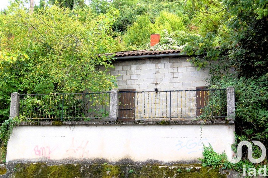 Country house 1 room of 37 m² in Millau (12100)