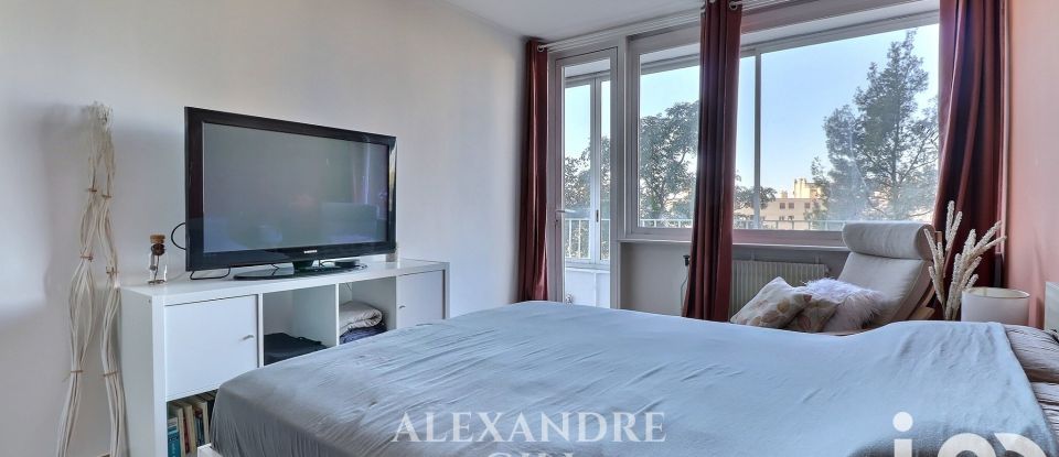 Apartment 5 rooms of 83 m² in Marseille (13009)