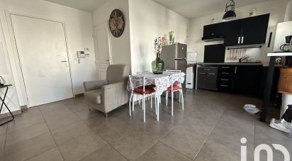 Appartement 2 pièces de 37 m² à Sainte-Geneviève-des-Bois (91700)