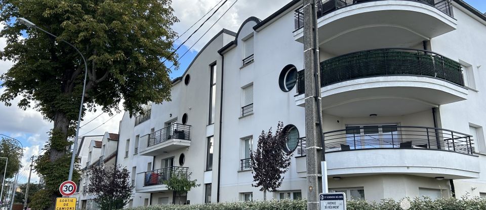 Apartment 2 rooms of 37 m² in Sainte-Geneviève-des-Bois (91700)