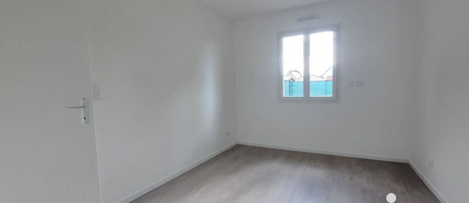 Maison 4 pièces de 100 m² à Gambais (78950)