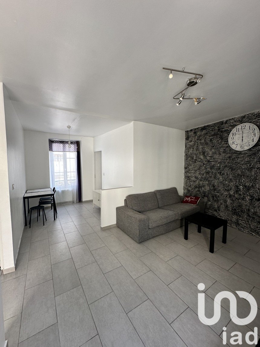 Appartement 3 pièces de 50 m² à Corbeil-Essonnes (91100)