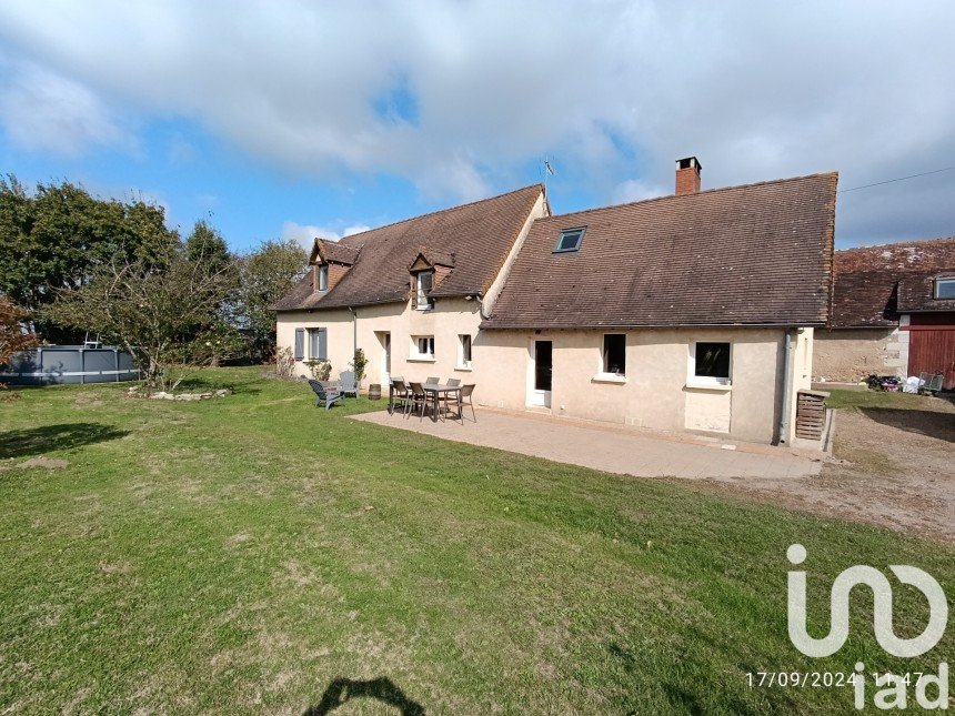 Longere 6 rooms of 140 m² in Saint-Hippolyte (37600)