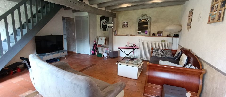 Longere 6 rooms of 140 m² in Saint-Hippolyte (37600)