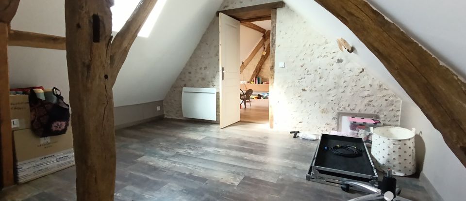 Longere 6 rooms of 140 m² in Saint-Hippolyte (37600)