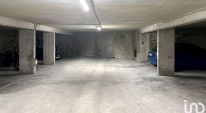 Parking of 10 m² in Paris (75019)