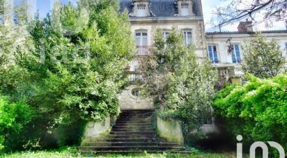 Townhouse 12 rooms of 280 m² in Angoulême (16000)