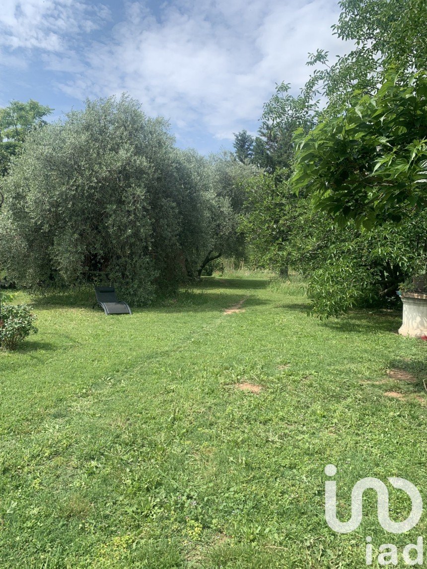 Land of 6,238 m² in Trans-en-Provence (83720)