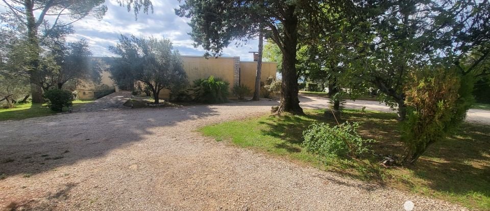 House 6 rooms of 166 m² in Alès (30100)