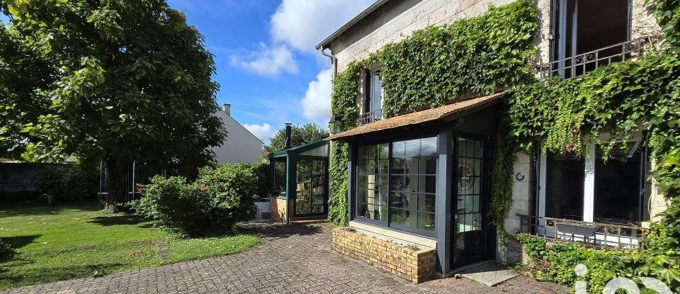 Maison 9 pièces de 210 m² à Penchard (77124)