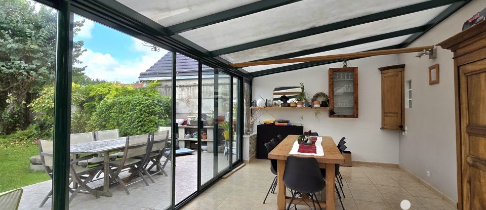 Maison 9 pièces de 160 m² à Penchard (77124)