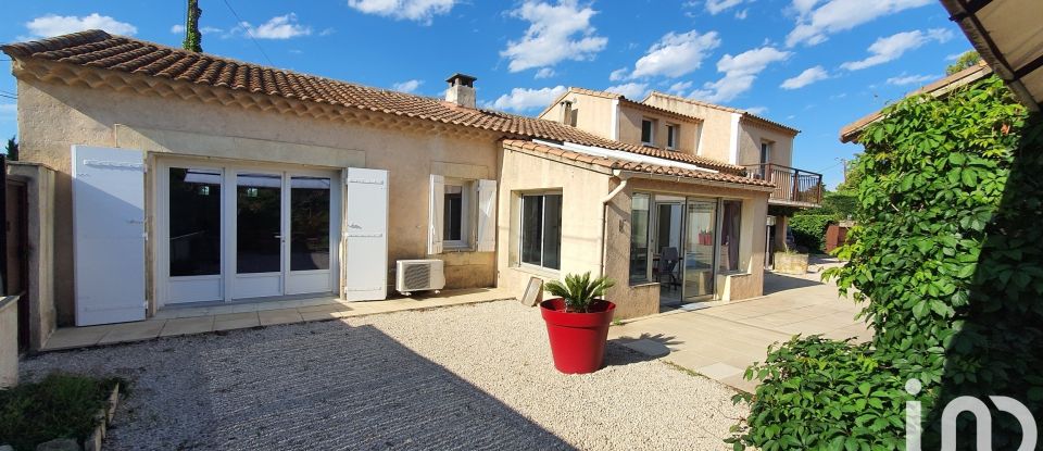 House 5 rooms of 123 m² in Saint-Rémy-de-Provence (13210)