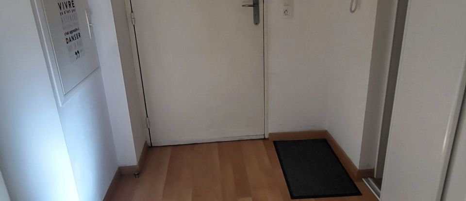 Apartment 2 rooms of 43 m² in Amiens (80000)