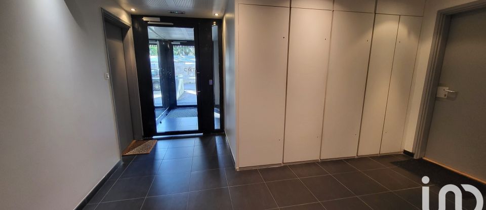 Apartment 2 rooms of 43 m² in Amiens (80000)