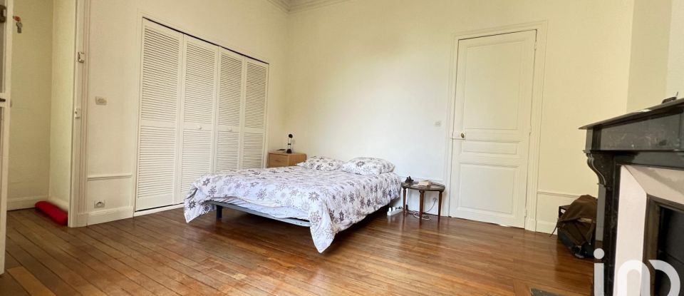 Mansion 7 rooms of 185 m² in Reims (51100)