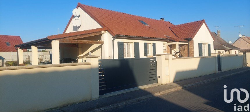 Maison traditionnelle 5 pièces de 140 m² à Oissery (77178)