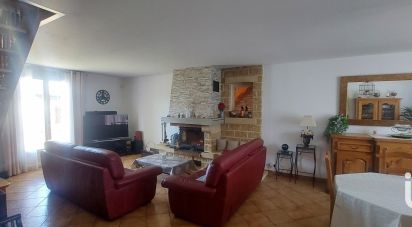 Maison traditionnelle 5 pièces de 140 m² à Oissery (77178)