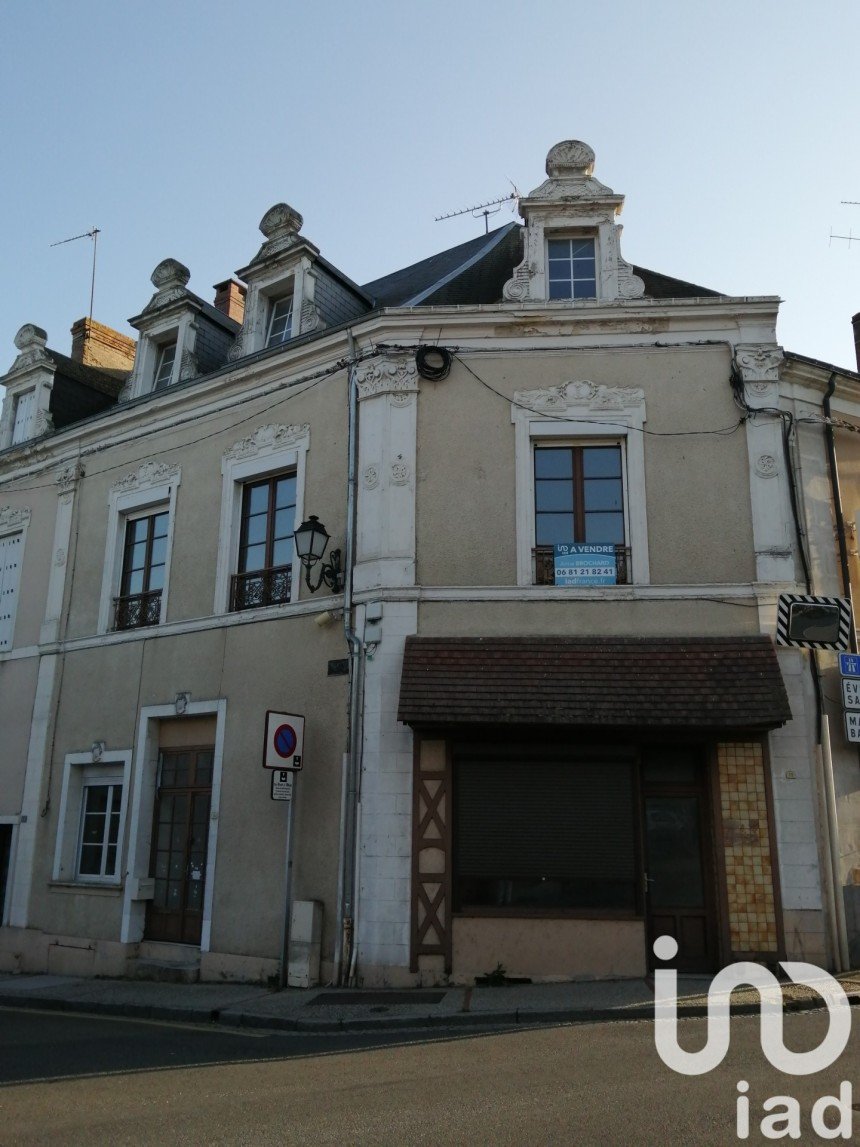 Town house 6 rooms of 124 m² in Sillé-le-Guillaume (72140)