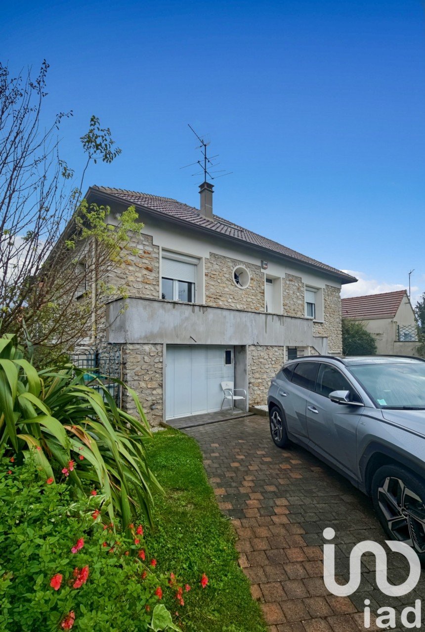 Maison traditionnelle 5 pièces de 105 m² à Brie-Comte-Robert (77170)