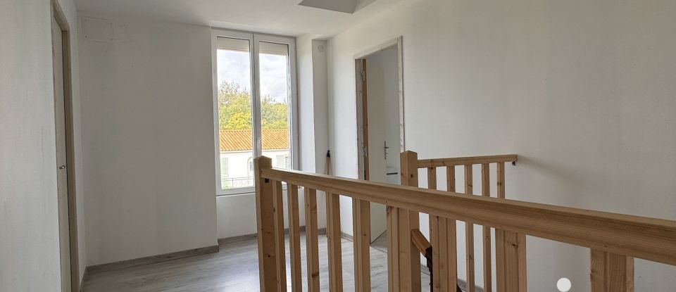 Maison de village 7 pièces de 190 m² à Saint-Hilaire-de-Voust (85120)