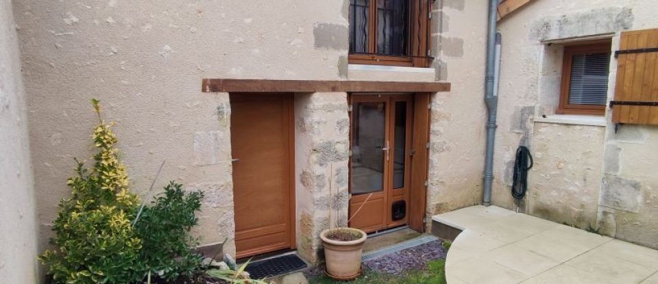 Townhouse 5 rooms of 85 m² in Lussac-les-Châteaux (86320)