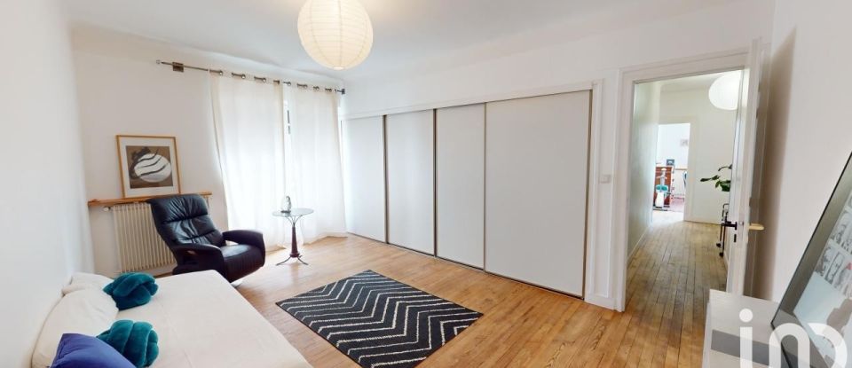 Appartement 7 pièces de 203 m² à Pau (64000)