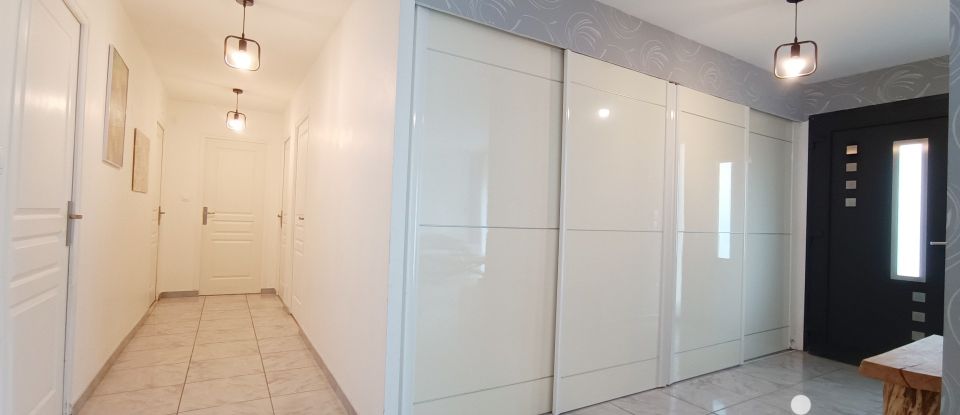 Maison 4 pièces de 111 m² à Noé (89320)