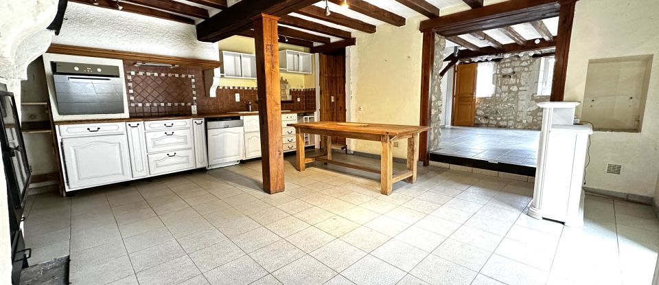 Longere 4 rooms of 95 m² in Brain-sur-Allonnes (49650)