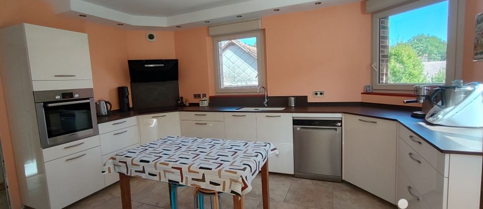 House 7 rooms of 187 m² in Lèves (28300)