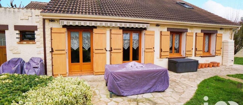 Maison traditionnelle 6 pièces de 160 m² à Roissy-en-Brie (77680)