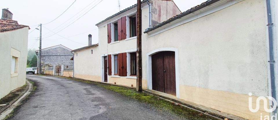 Maison de village 4 pièces de 101 m² à Saint-Sulpice-de-Cognac (16370)