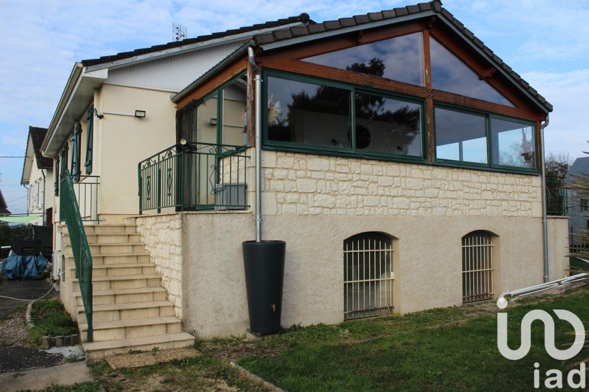 House 8 rooms of 160 m² in Malemort (19360)