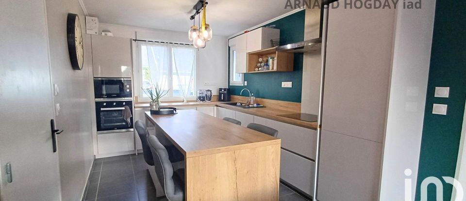 Maison 4 pièces de 83 m² à Bécon-les-Granits (49370)