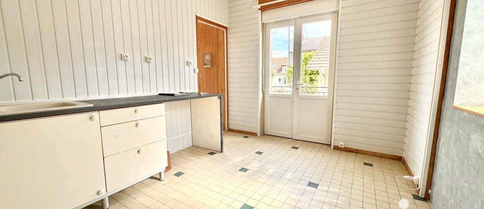 Maison de ville 4 pièces de 85 m² à Cosne-Cours-sur-Loire (58200)