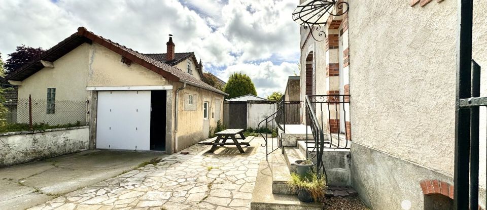 Maison de ville 4 pièces de 85 m² à Cosne-Cours-sur-Loire (58200)