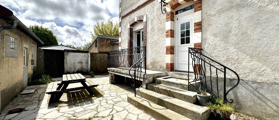 Maison de ville 4 pièces de 85 m² à Cosne-Cours-sur-Loire (58200)