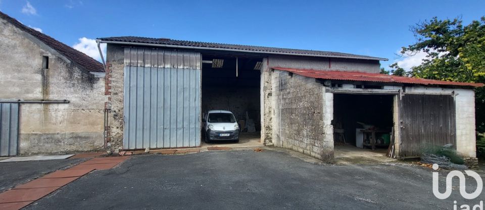 Maison de campagne 11 pièces de 218 m² à Chemillé-en-Anjou (49120)