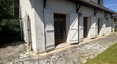 House 8 rooms of 155 m² in Pessac (33600)