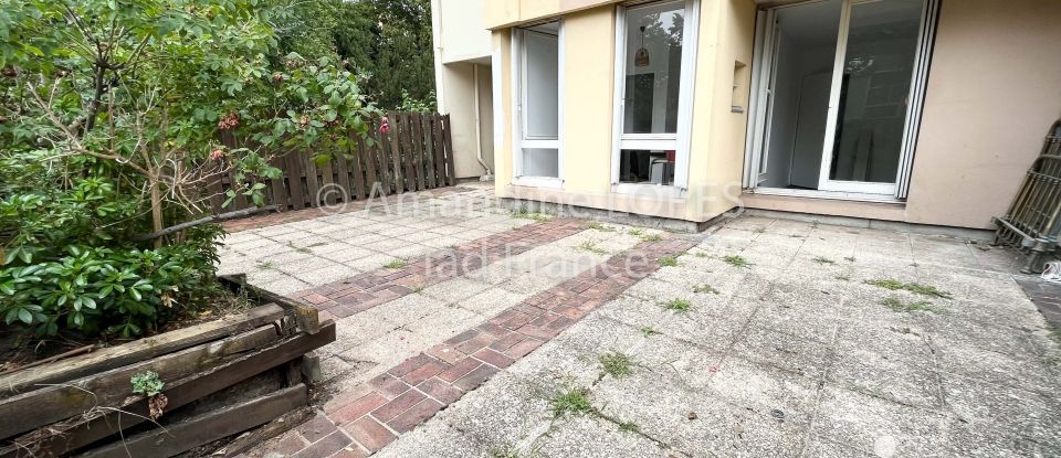 Appartement 3 pièces de 71 m² à Corbeil-Essonnes (91100)