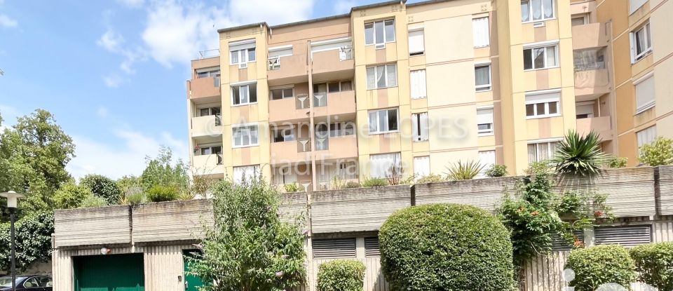 Appartement 3 pièces de 71 m² à Corbeil-Essonnes (91100)