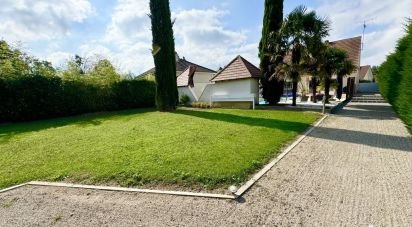 House 8 rooms of 160 m² in Saint-Cyr-en-Val (45590)