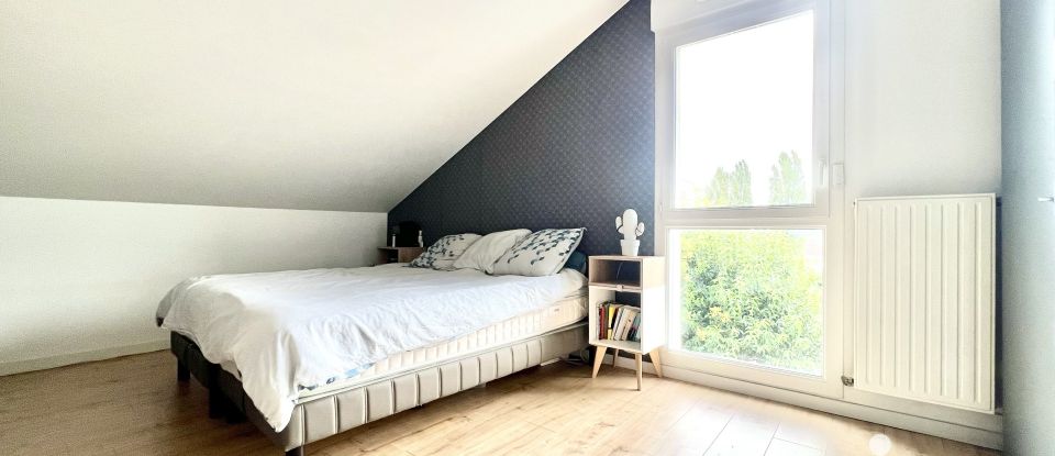 Maison 4 pièces de 99 m² à Villecresnes (94440)