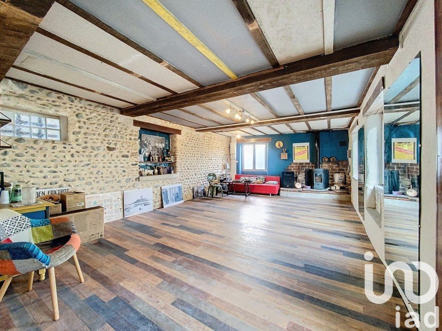 Maison traditionnelle 5 pièces de 134 m² à Lons (64140)