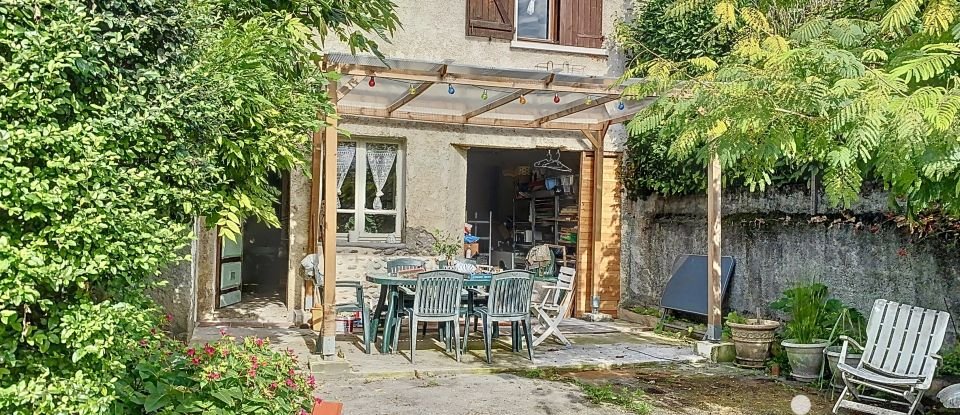 Traditional house 5 rooms of 134 m² in Lons (64140)