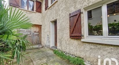 Traditional house 5 rooms of 134 m² in Lons (64140)