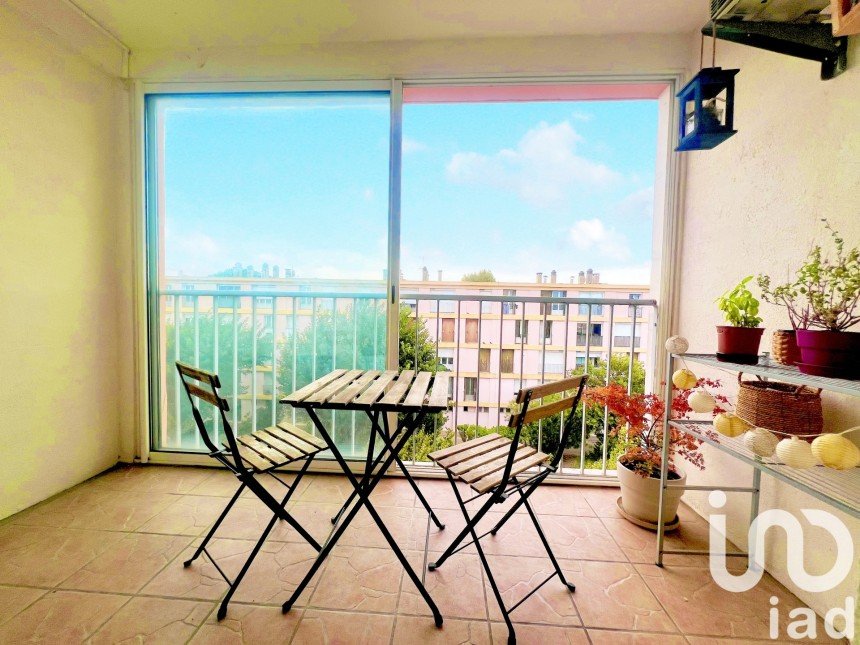 Apartment 3 rooms of 55 m² in Le Pontet (84130)