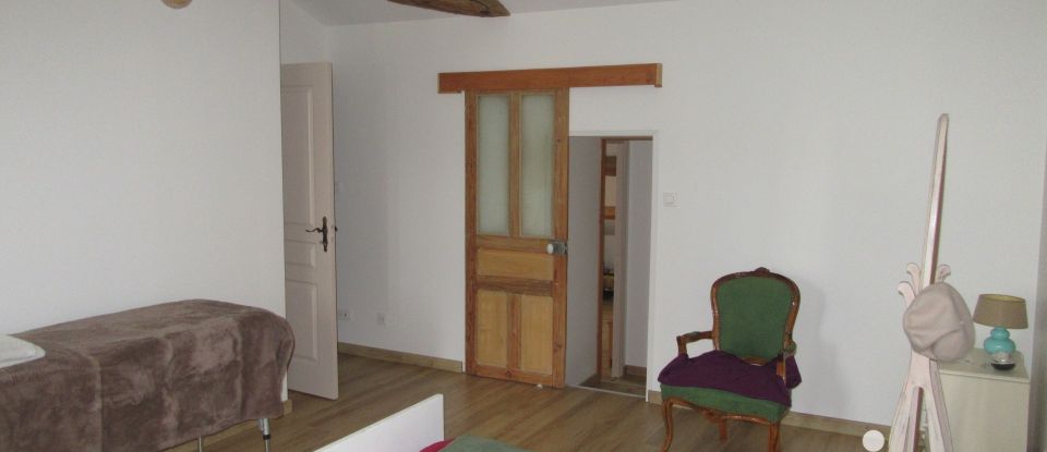 Longere 7 rooms of 180 m² in Bressuire (79300)